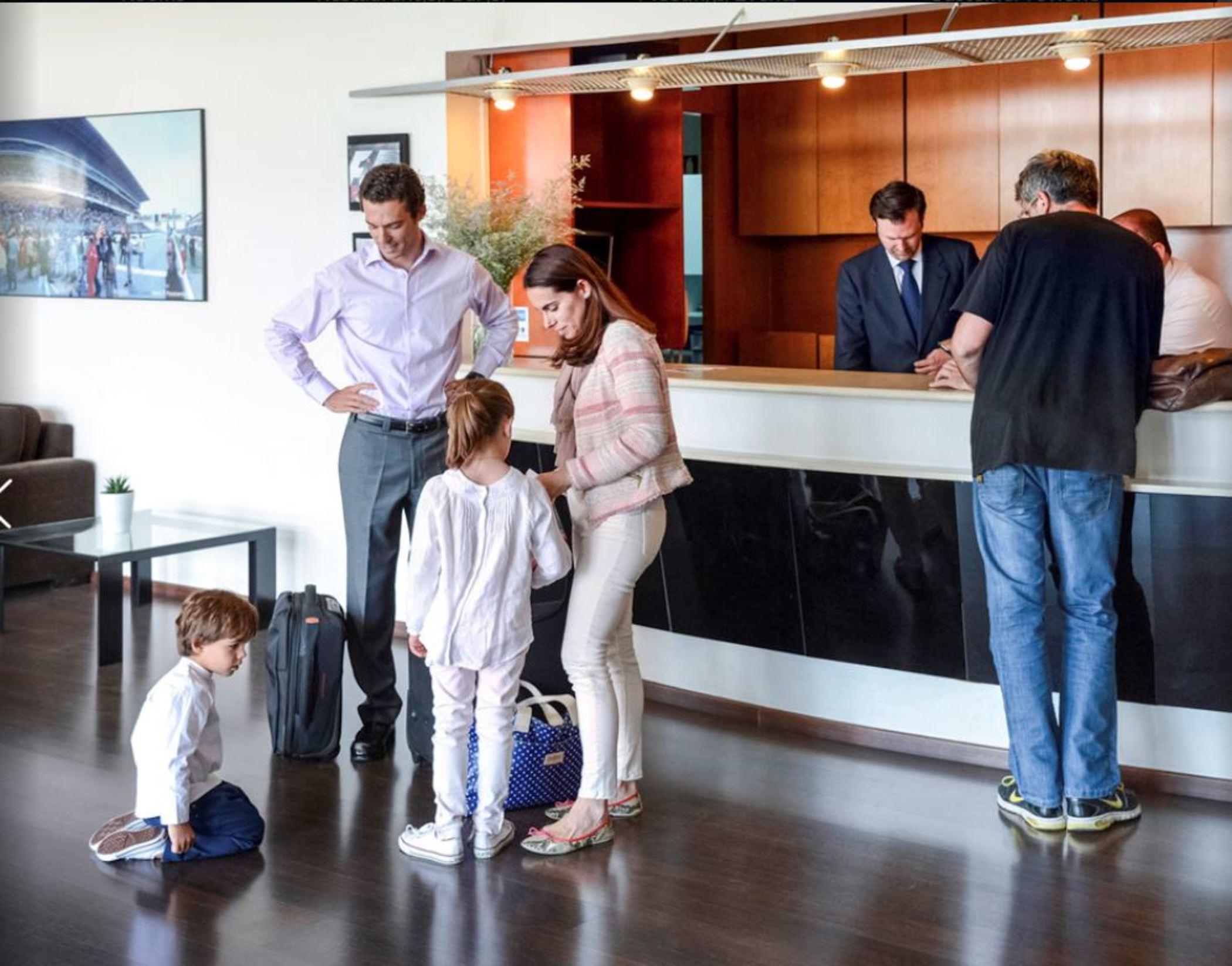 Mercure Paris Airport 4*